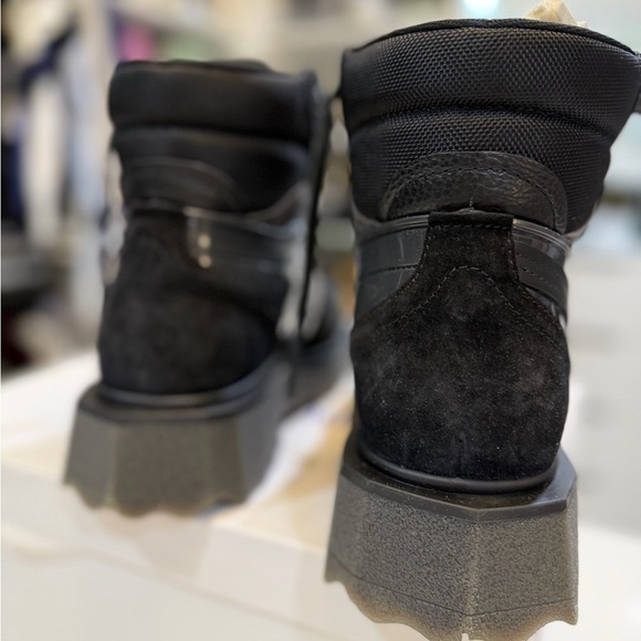 Off-White Black and Gray Hiking Sponge Boots - New main image 15